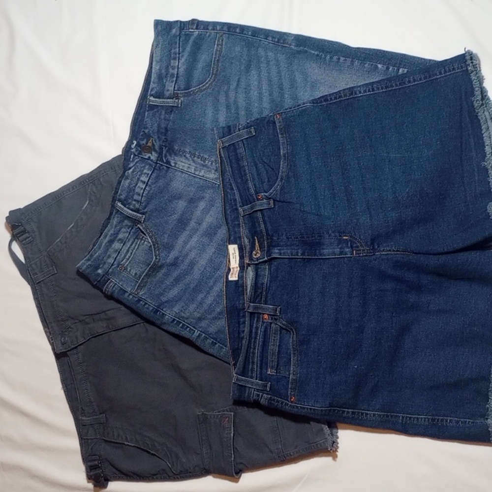3 pair of size 18 shorts